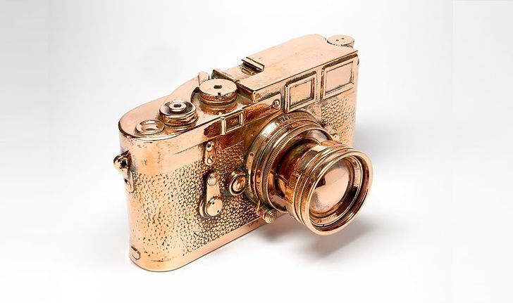 ร้านค้าหัวใสเปลี่ยนกล้อง Leica ที่พังแล้วให้มีมูลค่ามากขึ้นด้วยการนำไปชุบทองแดง!