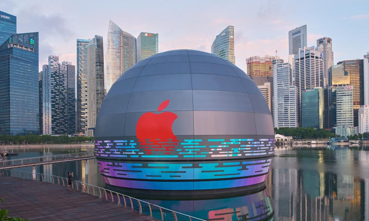 เผยภาพ Apple Store สาขาใหม่ของสิงคโปร์ที่ตั้งอยู่บนผืนน้ำใกล้ Marina Bay Sands