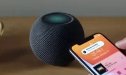 HomePod mini เปลี่ยนมาใช้เป็นสาย USB-C ใช้กับอะแดปเตอร์แทนปลั๊กเสียบ แถมถอดไม่ได้ด้วย