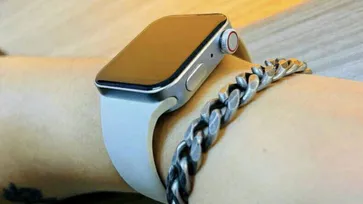 ฝาแฝด "Apple Watch Series 7"  ขายแล้วในจีน [มีรูปภาพ]