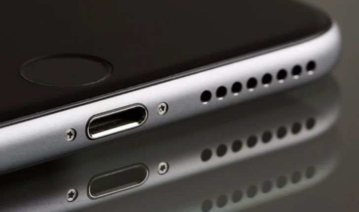 อย่าแค่ลือ! iPhone 15 อาจเปลี่ยนมาใช้พอร์ต USB-C