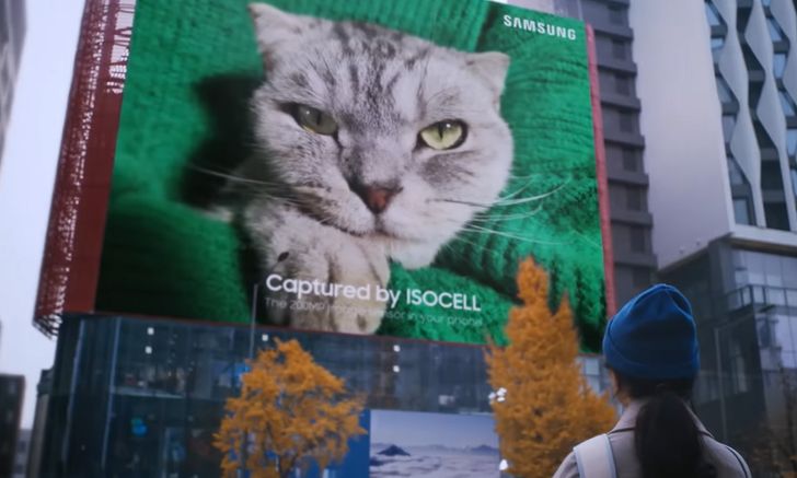 Samsung ปล่อยภาพจาก ISOCELL HP1 ความละเอียด 200 ล้านพิกเซล ฉายแมวบน Billboard