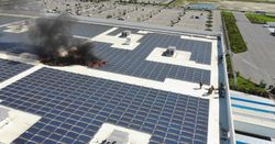 Amazon ยุติการใช้ Solar Roof ในสหรัฐฯ ชั่วคราวหลังเกิดเพลิงไหม้ใหญ่หลายจุด