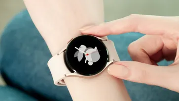 ของเก่าได้ไปต่อ Samsung Galaxy Watch4 และ Watch4 Classic ได้อัปเกรดเป็น Wear OS 4 แล้ว