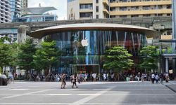 ส่องภาพรับเครื่องที่ Apple Store สาขา Central พร้อมชมภาพเครื่องจริงแบบคมชัด