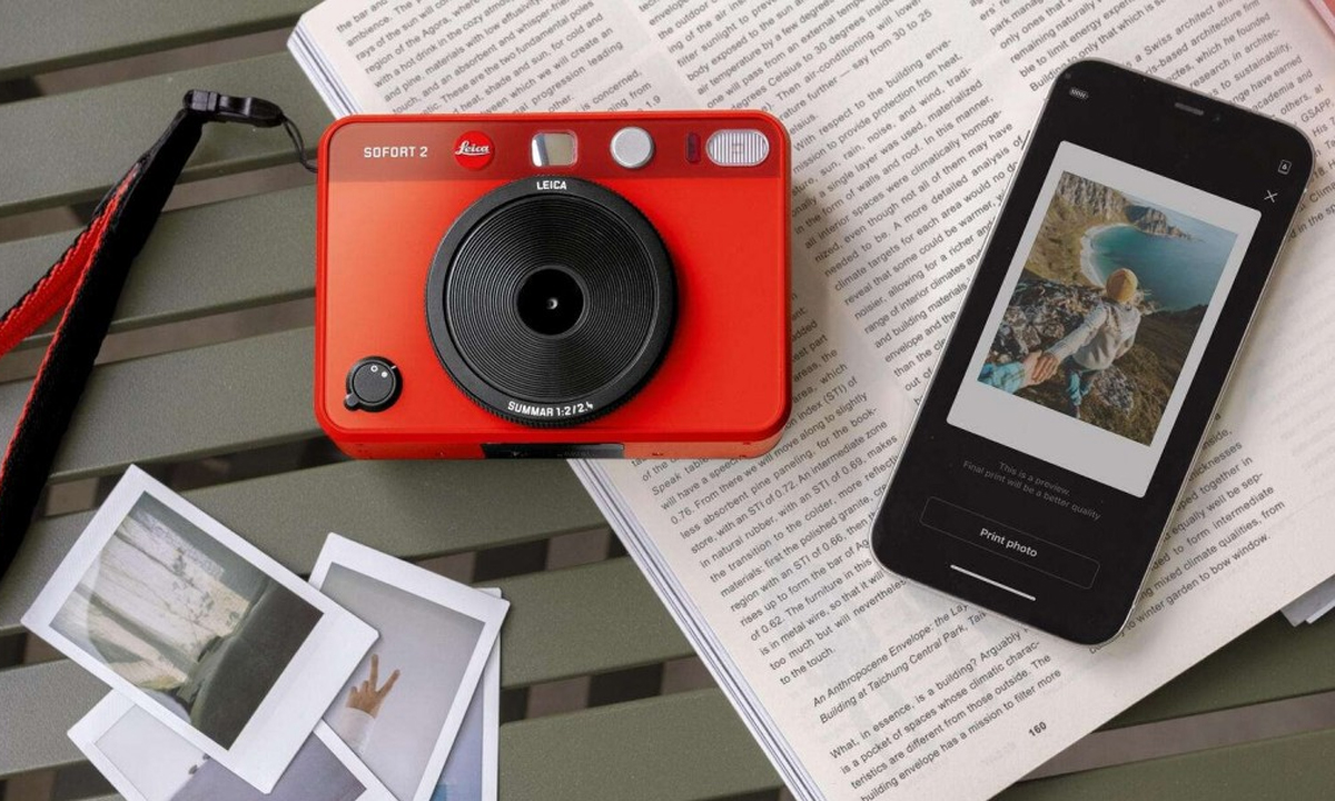 Leica เปิดตัวกล้องโพลารอยด์ Sofort 2 รุ่นใหม่ เก็บได้และพิมพ์ได้