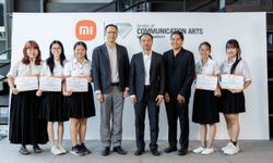 เสียวหมี่ ประเทศไทย  มอบรางวัลให้แก่นักศึกษาผู้ชนะการประกวดถ่ายภาพด้วยมือถือ