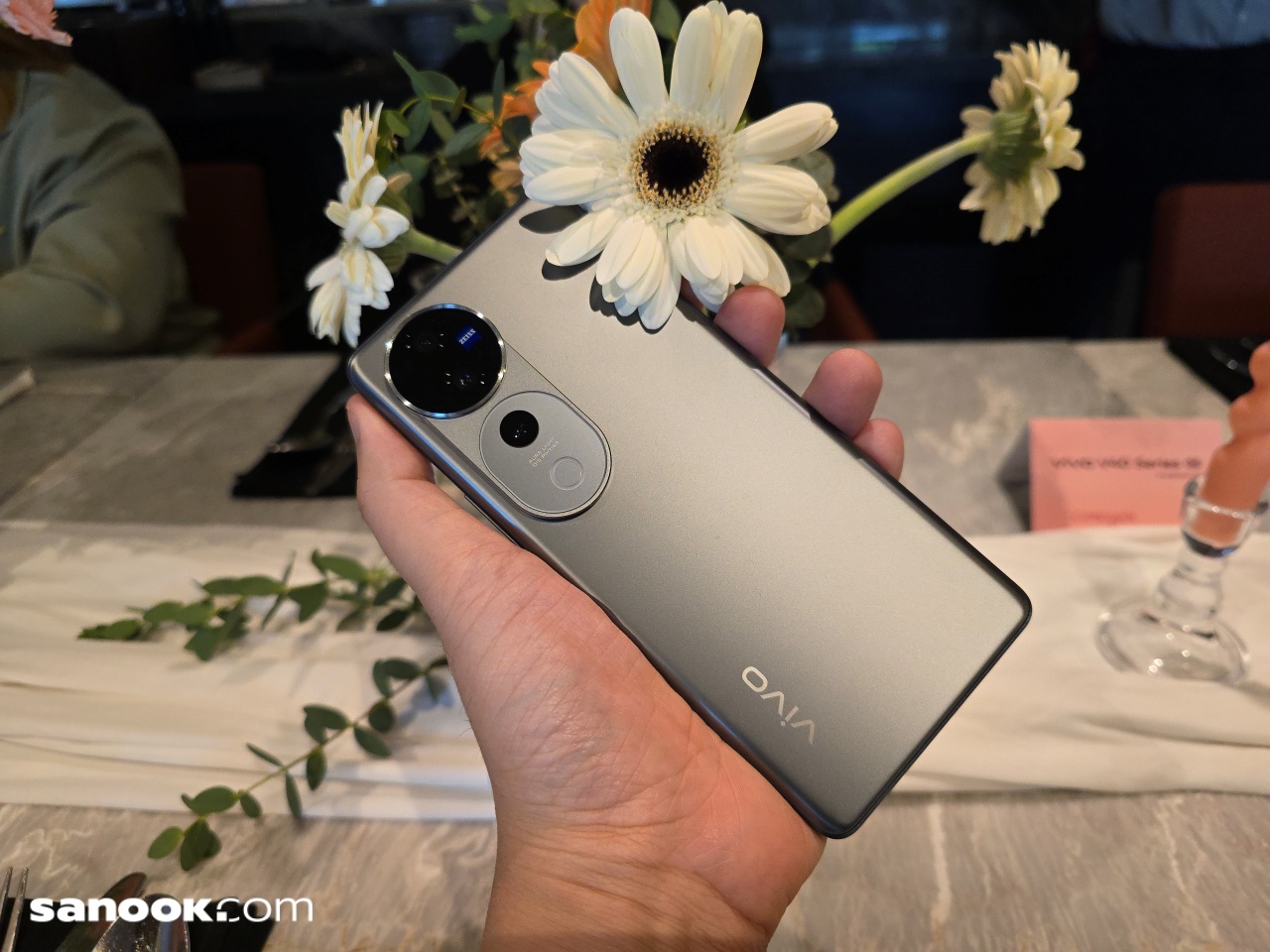 vivo V40 Pro 5G