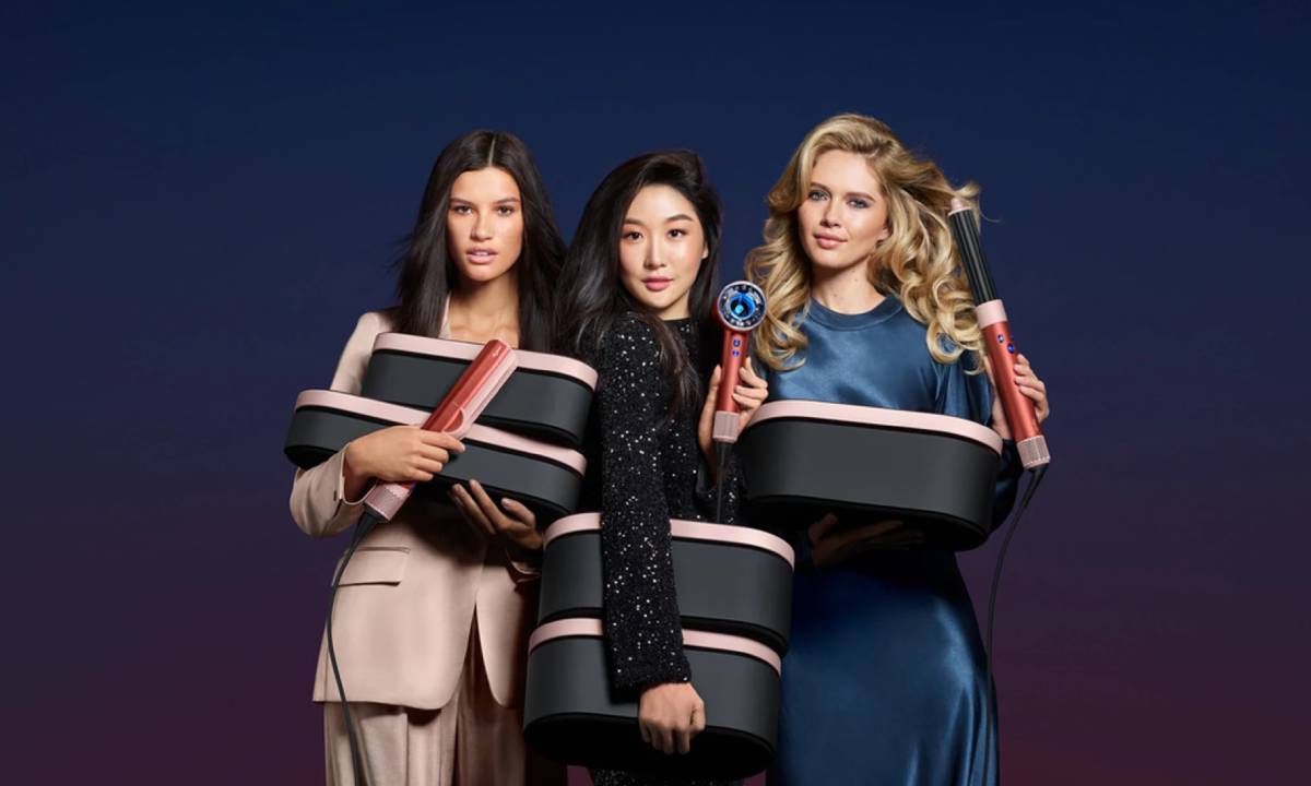 Dyson เผยโฉมสีใหม่ "สตรอว์เบอร์รีบรอนซ์ บลัชพิงก์" รับเทศกาลปลายปี