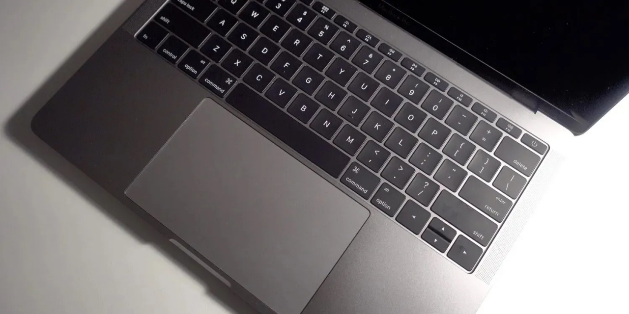 batch_clean-macbook-keyboard