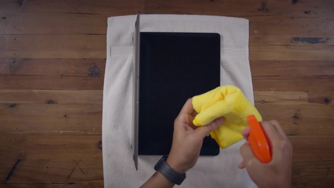 batch_clean-macbook-screen-wh