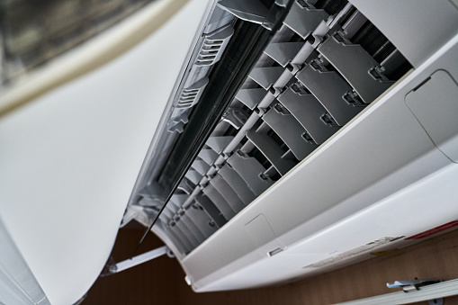 แอร์มีกลิ่นอับแก้ยังไง