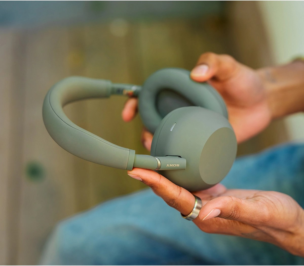sony-wh-1000xm6-olive-gray