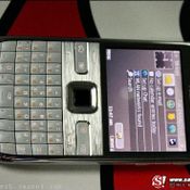  Nokia E72 