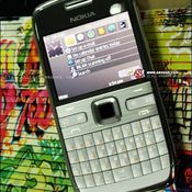  Nokia E72 