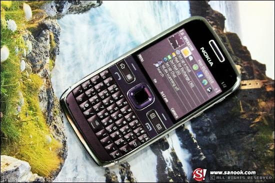  Nokia E72 
