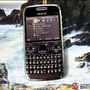  Nokia E72 