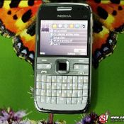  Nokia E72 