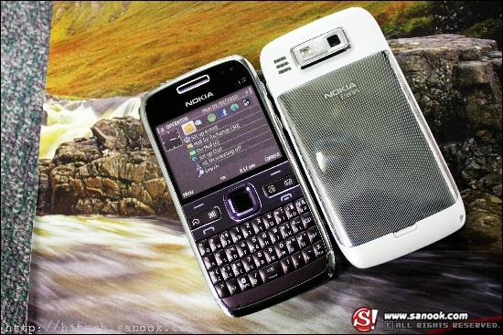  Nokia E72 