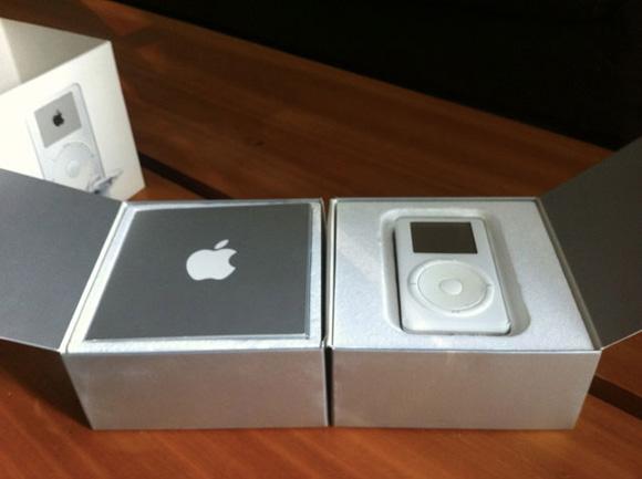 iPod รุ่นแรก