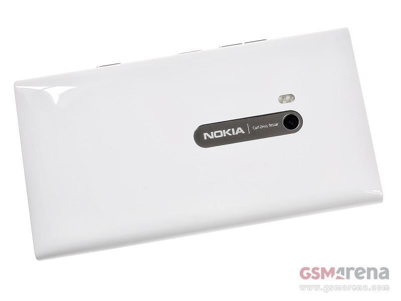 Nokia Lumia 900 gallery