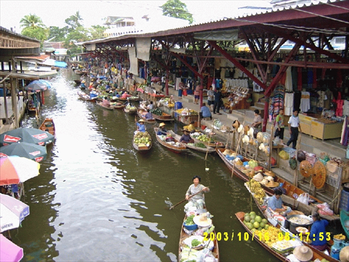 ตลาดน้ำดำเนินสะดวก 