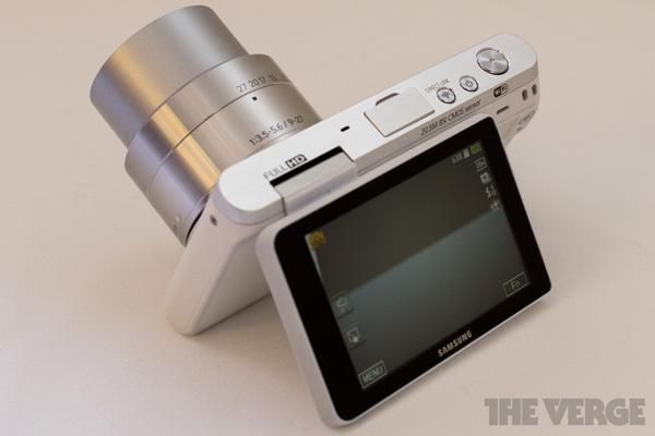 Samsung NX Mini 