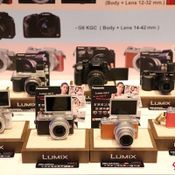 LUMIX GF7 