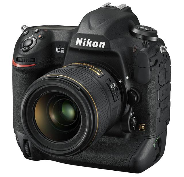  Nikon D5 