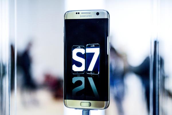 Samsung Galaxy S7 และ Galaxy S7 edge 