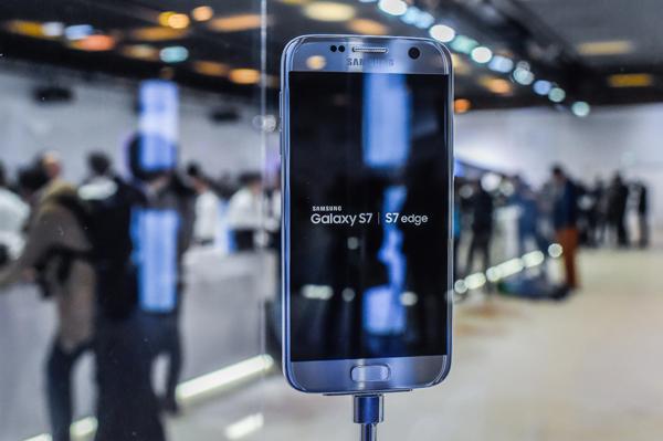 Samsung Galaxy S7 และ Galaxy S7 edge 