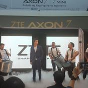 บรรยากาศเปิดตัว ZTE AXON 7