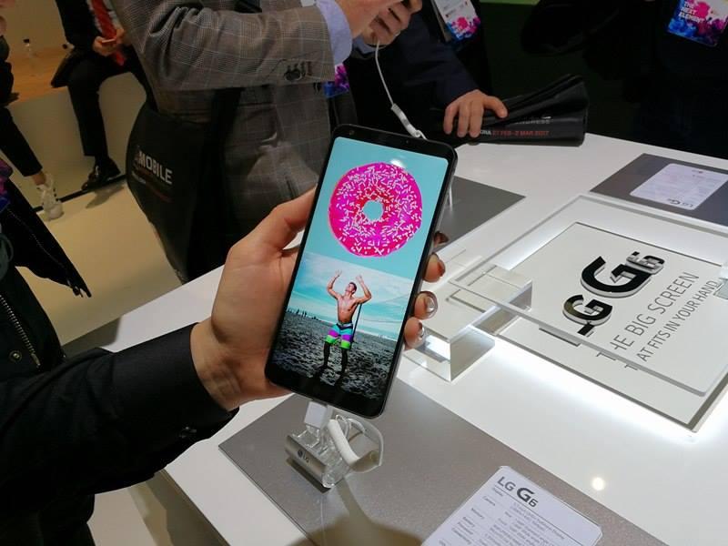 พาทัวร์ Mobile World Congress 2017