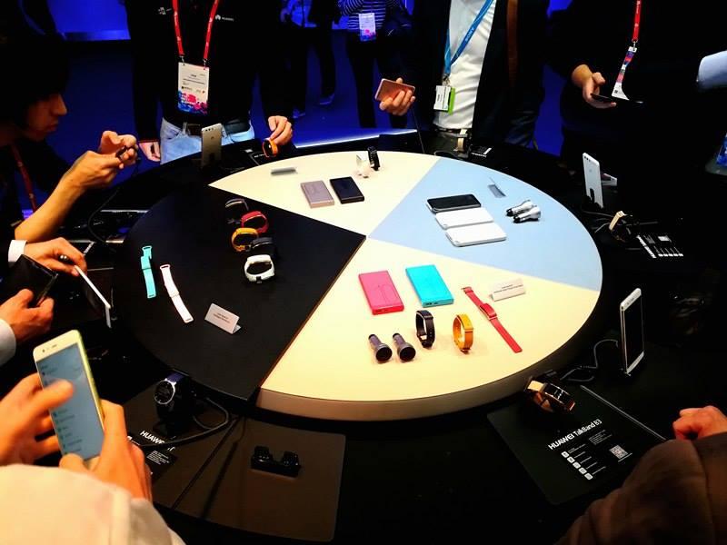 พาทัวร์ Mobile World Congress 2017