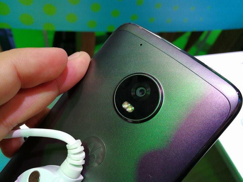 พาทัวร์ Mobile World Congress 2017