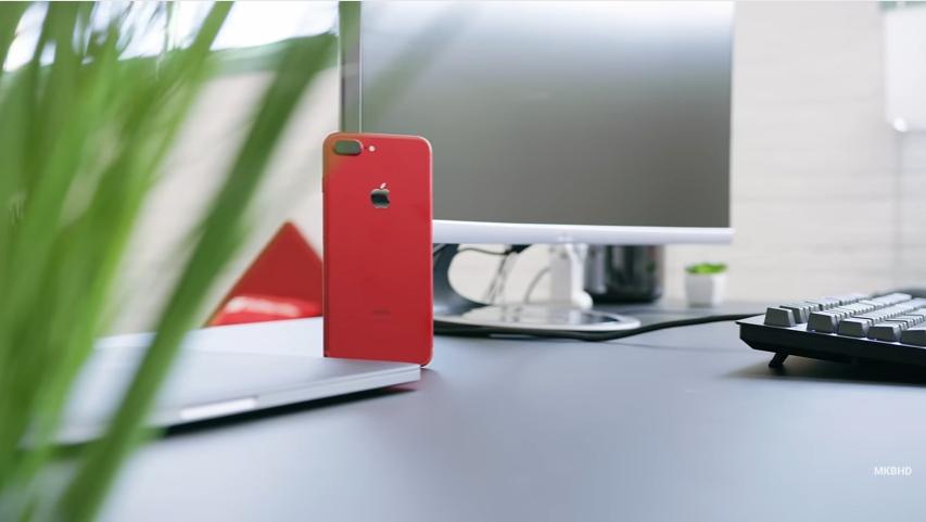 iPhone 7 Product Red