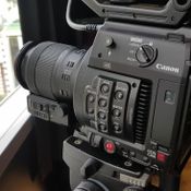 Canon EOS C200 - C700