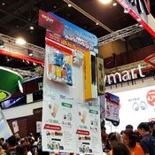 ป้ายโปรโมชั่นจากแต่ละบูทในงาน Thailand Mobile Expo 2017 