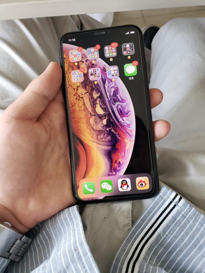 Apple iPhone Xs