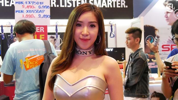 พริตตี้ในงาน Thailand Mobile Expo 2018