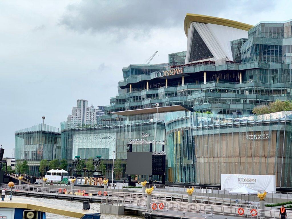 พาชมบรรยากาศ Apple Iconsiam เปิดวันแรก Apple Store 