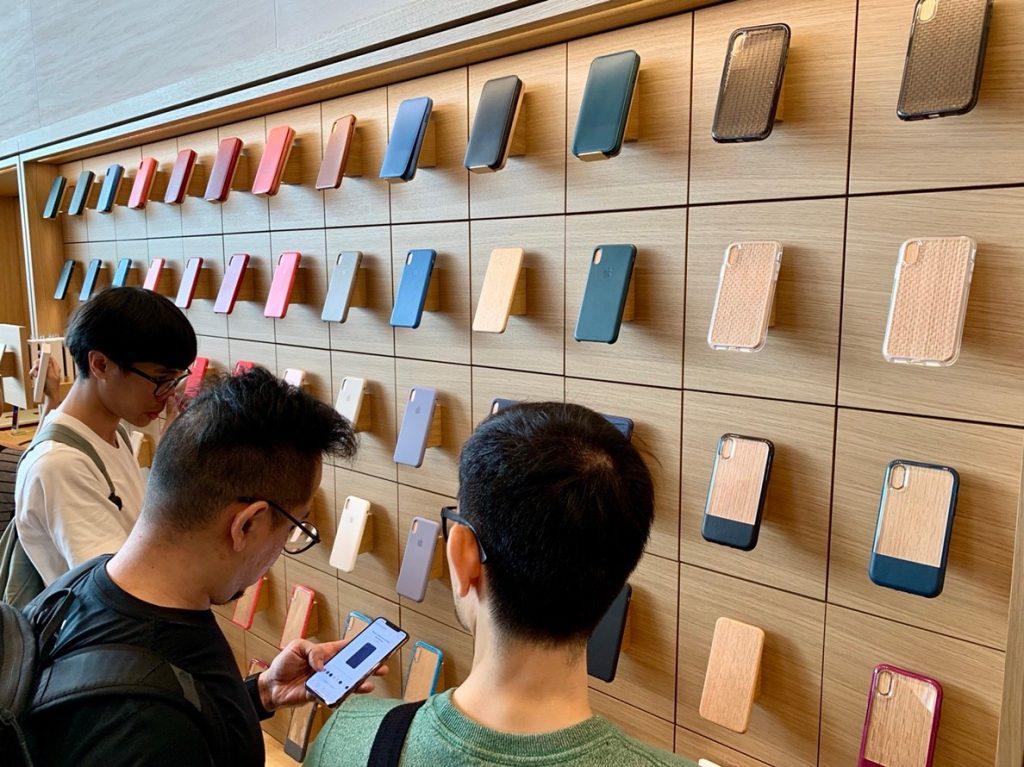 พาชมบรรยากาศ Apple Iconsiam เปิดวันแรก Apple Store 