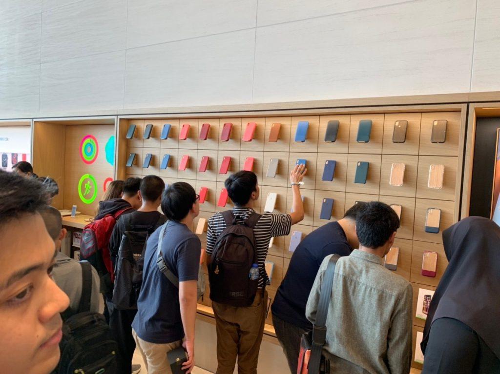 พาชมบรรยากาศ Apple Iconsiam เปิดวันแรก Apple Store 