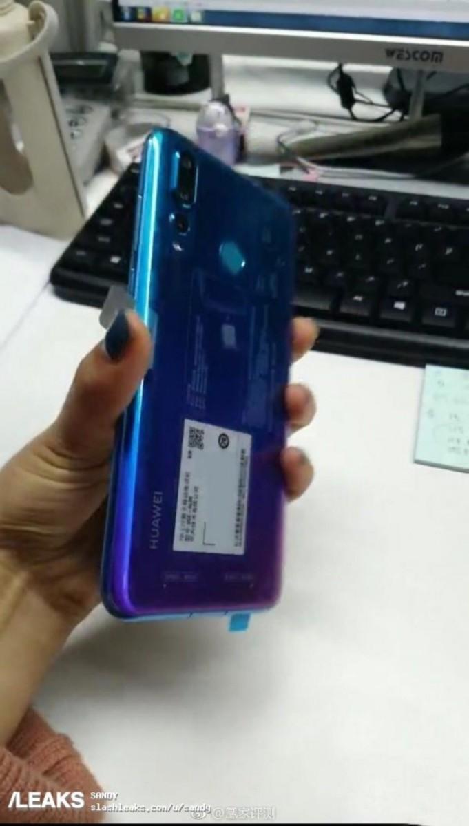 Huawei Nova 4 