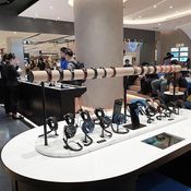 บรรยากาศ Samsung Experience Store Large
