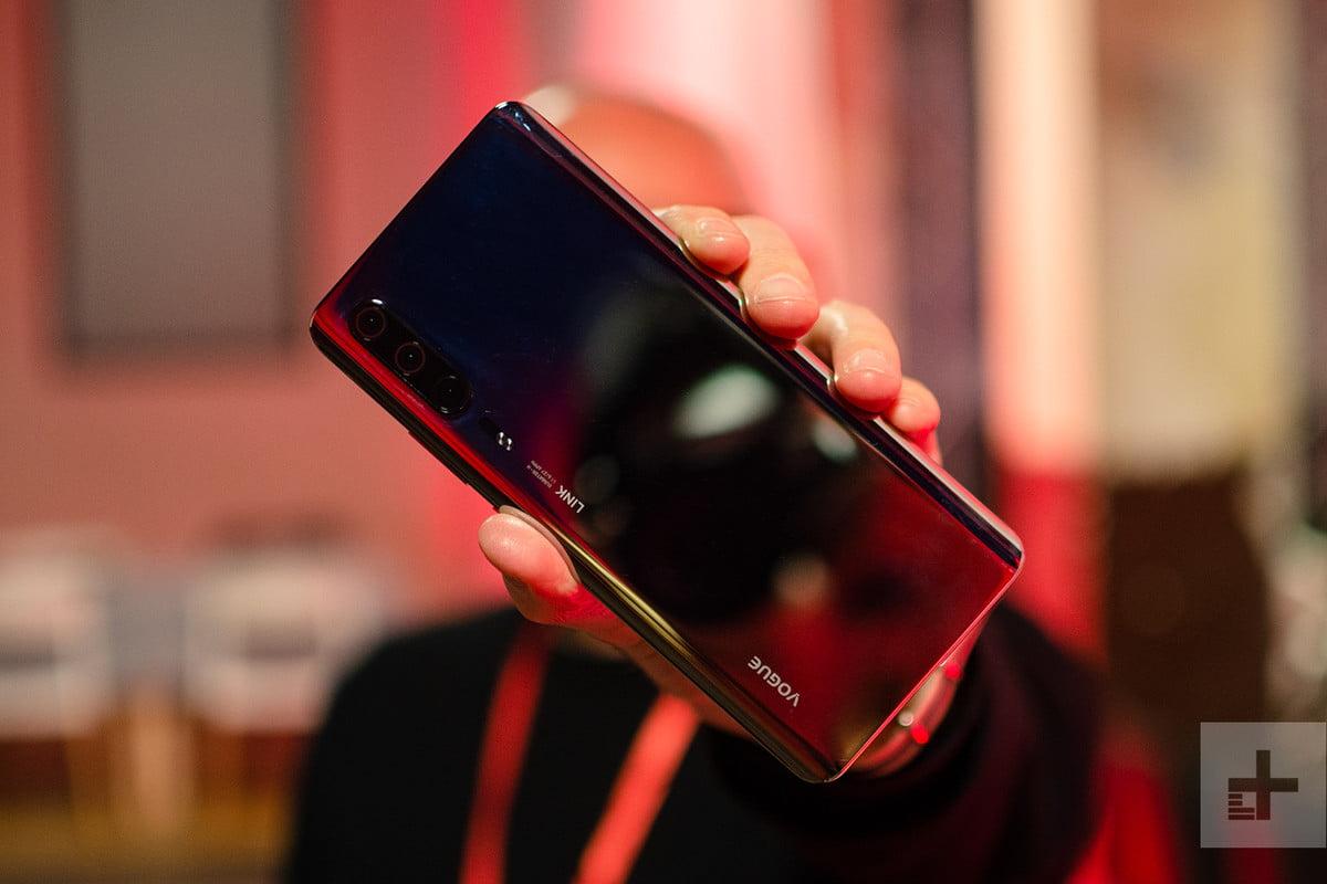 ภาพตัวเครื่อง Huawei P30 Pro รุ่นทดสอบ