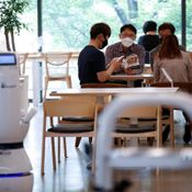 ร้านกาแฟในเกาหลีใต้ใช้หุ่นยนต์บาริสต้าให้บริการช่วง COVID-19 อย่างรวดเร็วและปลอดภัย