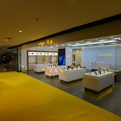  realme Flagship store 