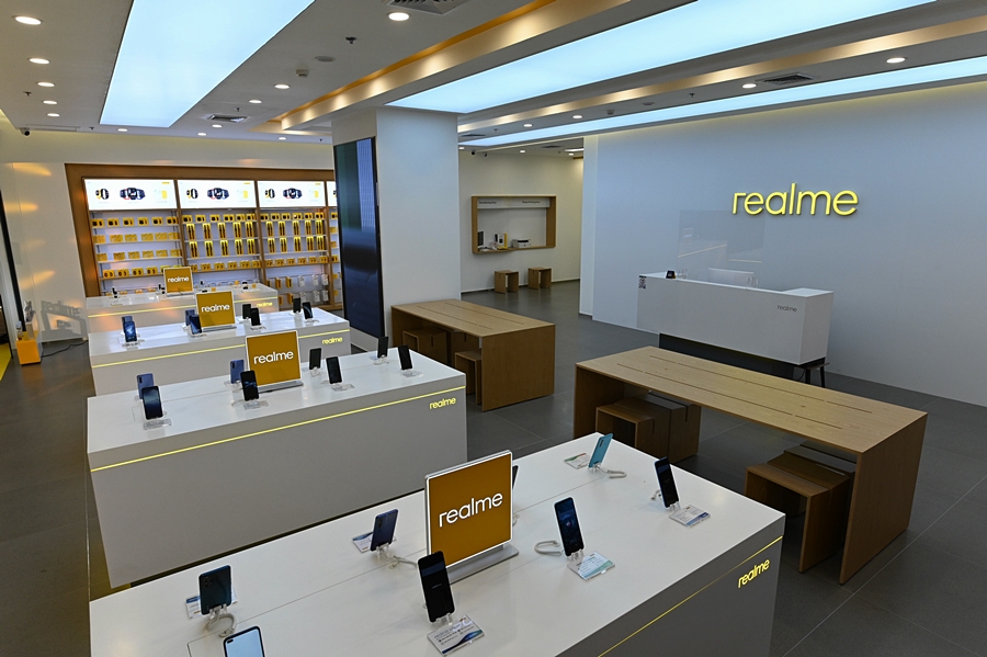  realme Flagship store 