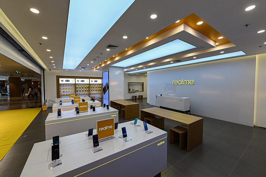  realme Flagship store 